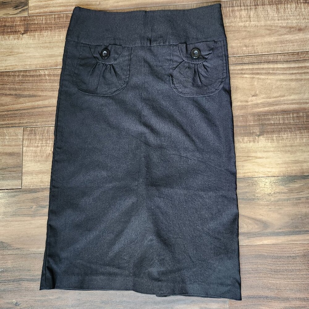 Sakura pencil skirt size small